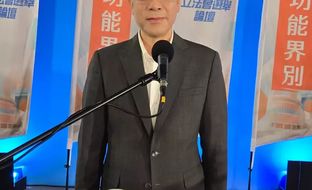 2號周小松。巴士的報記者攝