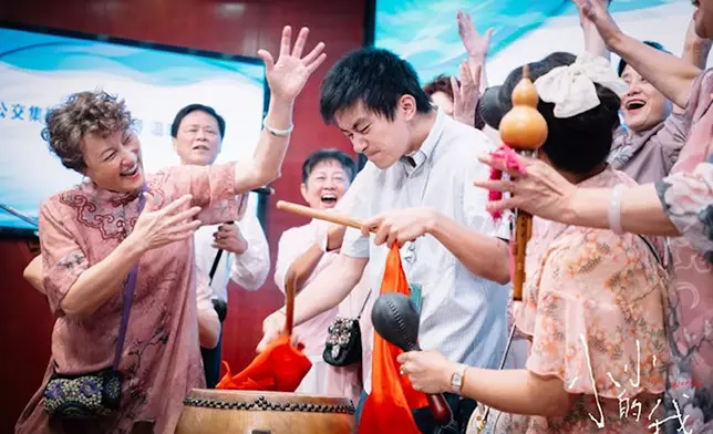 憑電影《小小的我》飾演一名患有腦癱的少年奪得「中國電影金雞獎」最佳男主角