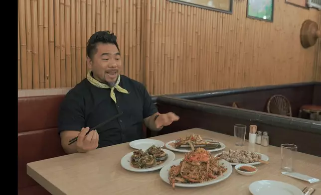 Christian帶老友記DJ Fabsabs食宵夜。