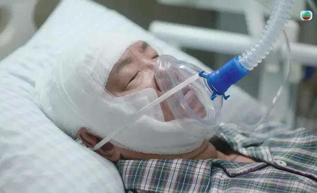 原來大寶出事當日，原本應該站在升降台上拍攝的攝影師是Gary。對於大寶幫自己擋咗一劫，佢既無奈又自責。