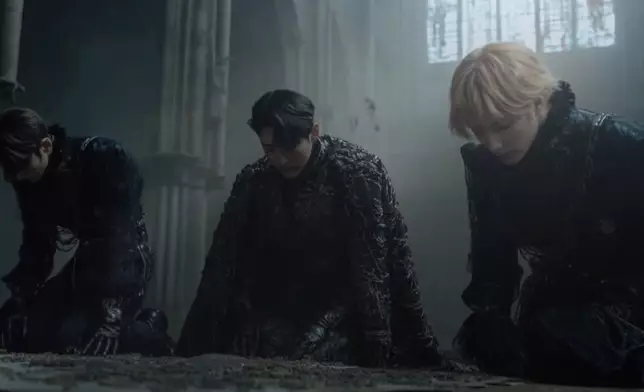 XODIAC推出完整版AI MV《Alibi: MOONLIGHT BLOOD ALLIANCE》。