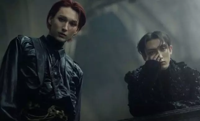 整部AI MV中，每位成員的外貌、造型、配角及周圍建築物均由AI生成。