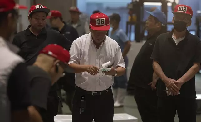 直擊魚市場拍賣。