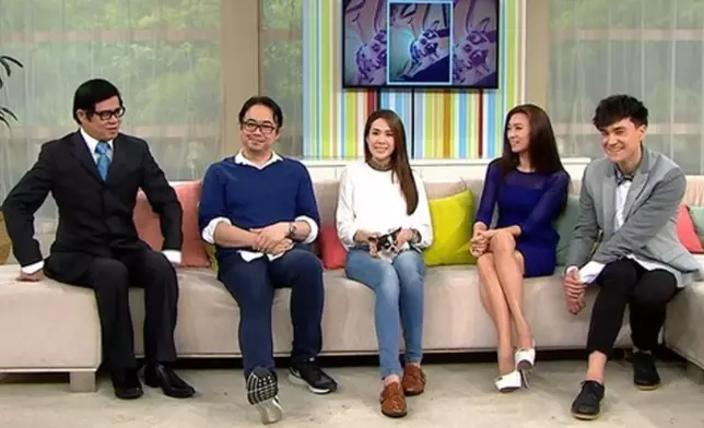 安德尊與朱敏瀚2015年主持《都市閒情》。