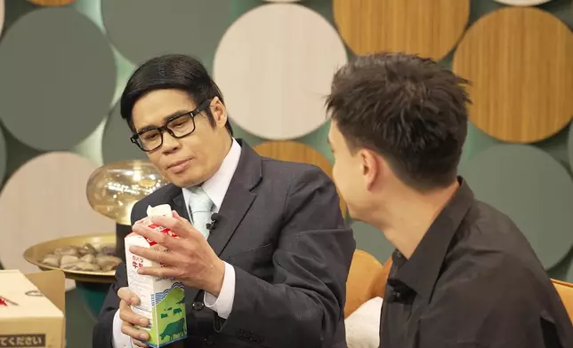 安德尊笑言會成箱牛奶送畀「緋聞女友」宋芝齡。