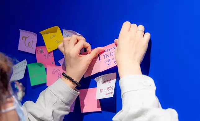 在留言板寫下應援訊息。主辦單位提供圖片