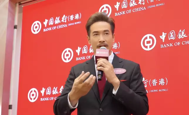 視帝陳豪與視后唐詩詠化身一日店長，