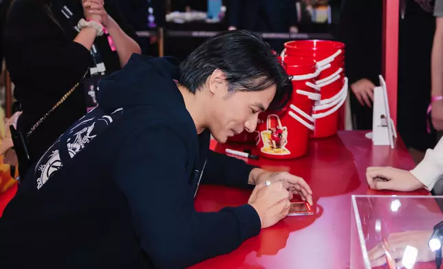 「BUCKET MAN」創始人馮德倫。