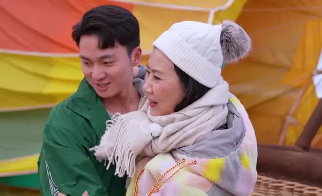 呢吓抱出抱入連環圖真係好窩心。