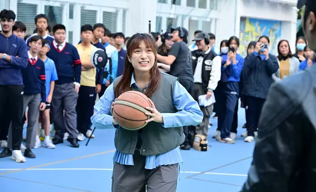 第99球由叱咤903阿酸負責入球。