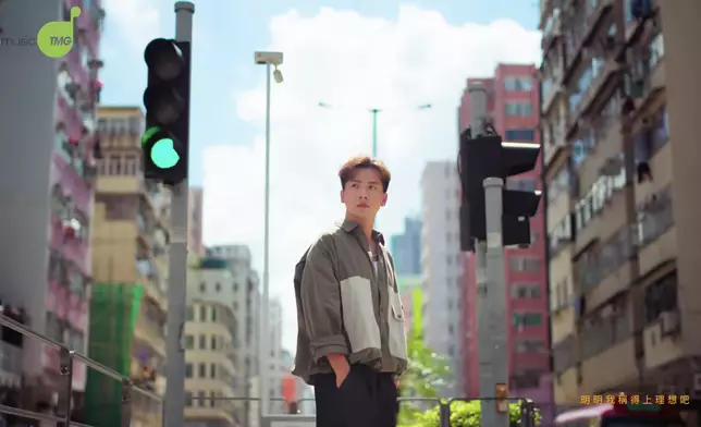 周吉佩（吉吉）日前推出今年第三首歌曲《為何我比不上他