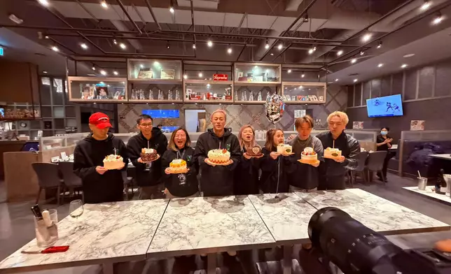 林峯近日正式展開為期一個月的《Go With The Flow》世界巡迴演唱會