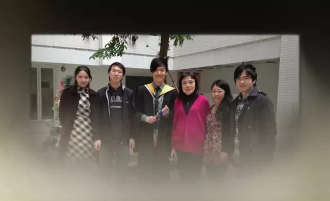 謝昉益唱功了得之外，亦是一名學霸，擁有3個Master學位。