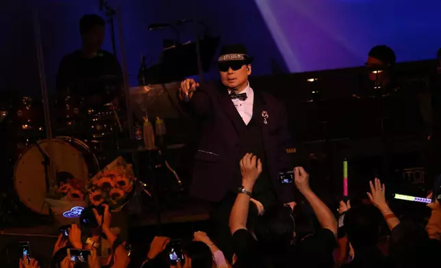 80年代經典歌手蔡楓華（Ken）將於12月19及20日，一連兩晚在荃灣大會堂演奏廳舉行「蔡楓華深愛真情演唱會」