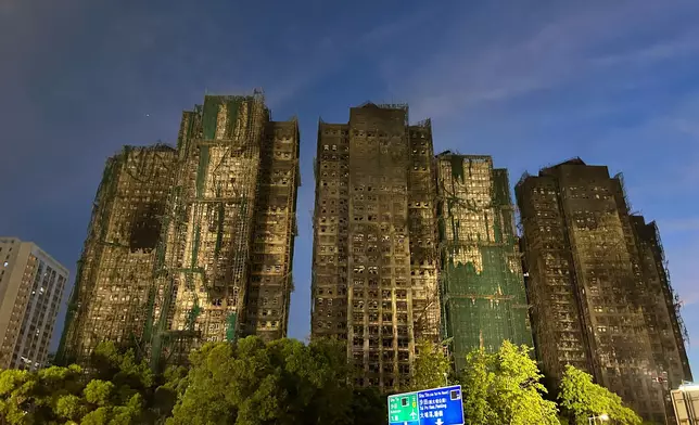 28日清晨的宏福苑。巴士的報記者攝