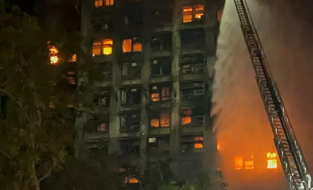 大埔宏福苑五級火。巴士的報記者攝