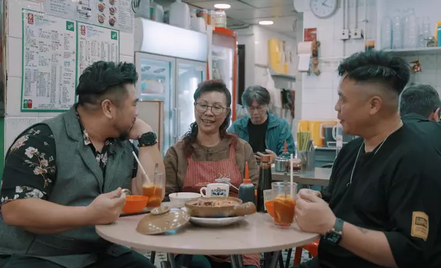 Ray媽媽爆兒子8歲已入廚。