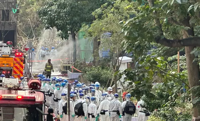 警方「災難遇害者辨認小組」（DVIU）將進入大埔宏福苑五級火現場。