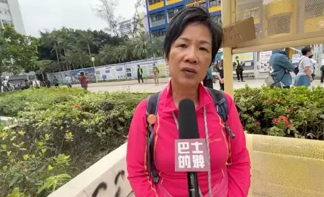 黎女士指，這幾天她與家人每天奔波於不同地點排隊。巴士的報記者攝