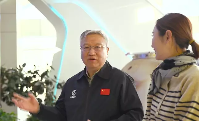 訪問中國航天科技集團北斗全球導航工程副總設計師謝軍（66歲）。