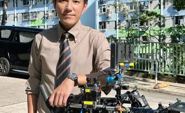 張頴康發文宣布離巢。