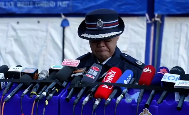 警務處新界北總區指揮官助理處長林敏嫻一開始已經強忍情緒。巴士的報記者攝