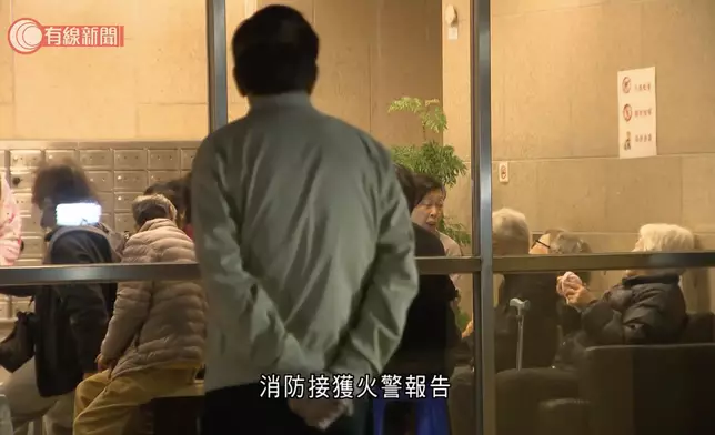 慈雲山愛榮閣單位清晨起火。有線新聞截圖