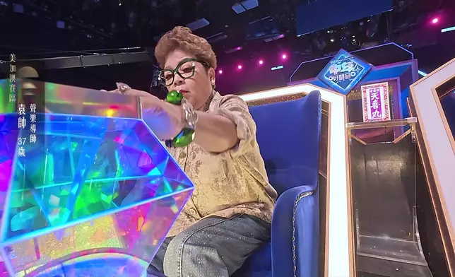 五位評審好快已經全部撳燈。