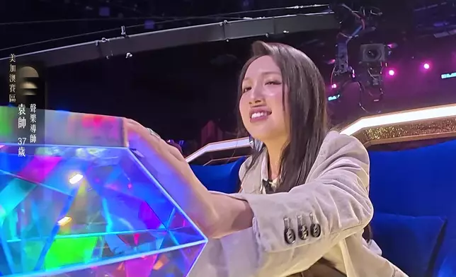 五位評審好快已經全部撳燈。