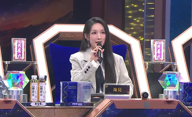 莫煥基喺所有評審撳晒燈後，竟然臨尾先嚟走音，獲評審搞笑一致讚好彩。