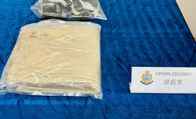 警方拘1男 ，涉屯門「謀殺」及「縱火」。