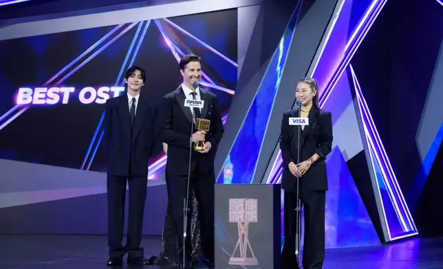 《2025 MAMA AWARDS》上，《Kpop 獵魔女團》獲得兩獎，其中《Golden》獲得BEST OST獎。CJENM提供圖片