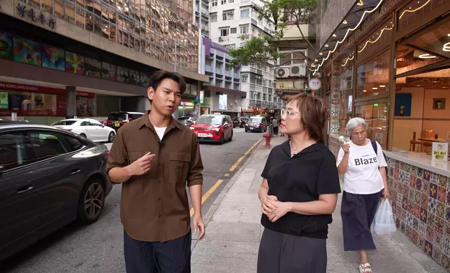 地膽Sasa帶住行仔到尖沙嘴覓食。