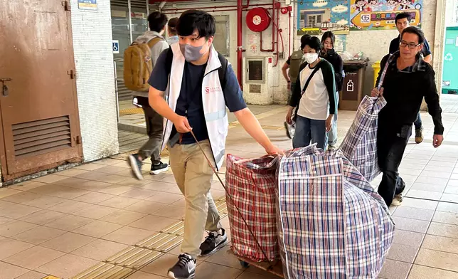 大埔宏福苑未受大火波及的宏志閣，居民於今日及明日，可返回大廈一次，取回重要個人物品