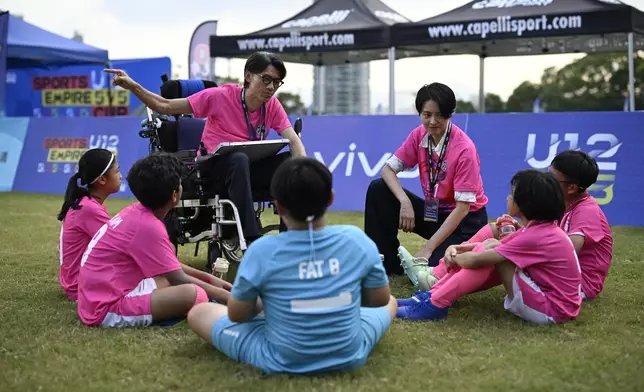 勵志電影《逆轉上半場》12月25日正式上映，今天（3日）發佈海報及預告。