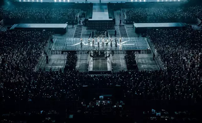 SEVENTEEN曾在今年9月27日至28日於啟德主場館場館舉辦兩場香港演出。PLEDIS娛樂圖片