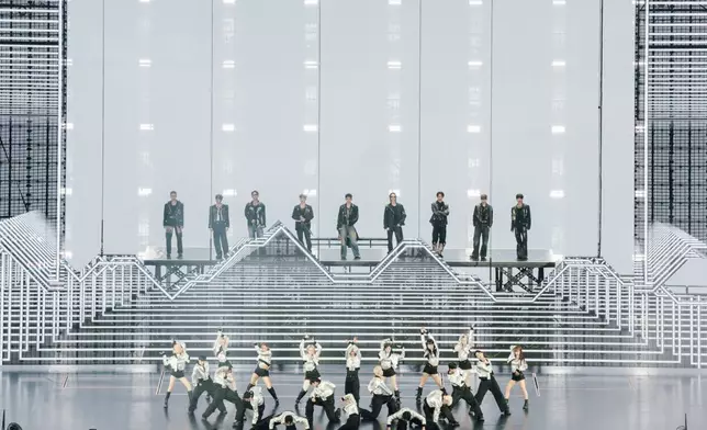 SEVENTEEN曾在今年9月27日至28日於啟德主場館場館舉辦兩場香港演出。PLEDIS娛樂圖片
