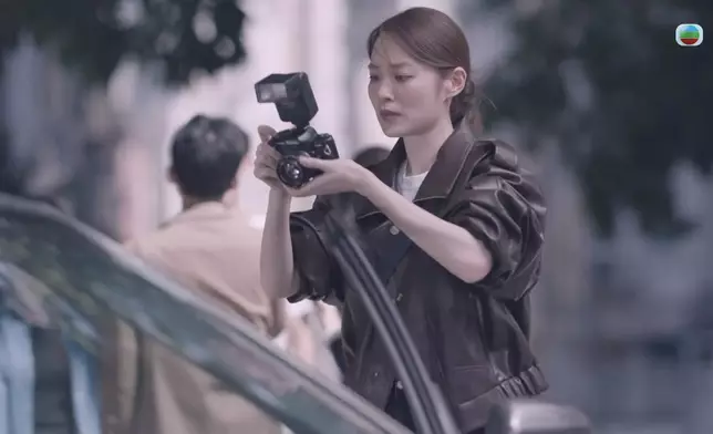 蔡潔客串演年輕版夏文汐。