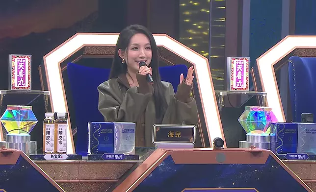 海兒：「每一個Chorus嘅最高嗰粒音，你唱盡晒嗰幾粒假音，very good！」