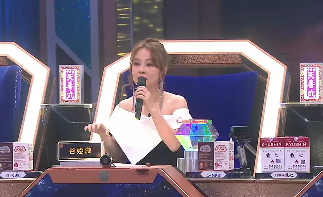 溦溦大讚聰明：「就因為你嗰一句，呢一句係唱首歌最touching嘅地方，你唔單單淨係講咗幾個字，你係透過自己嘅情感唱咗出嚟。」