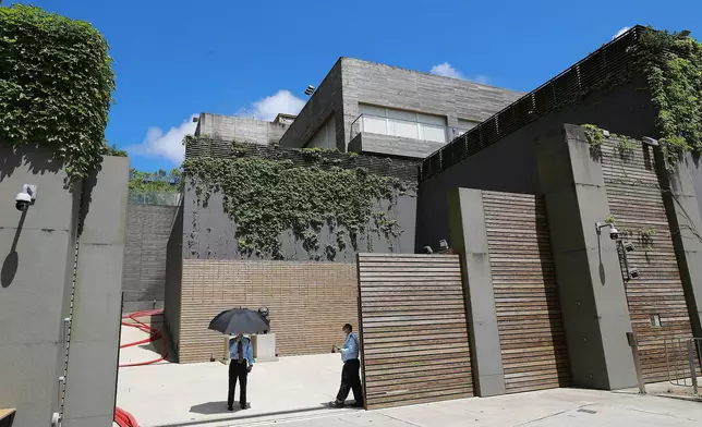 這座豪宅年前曾遇三級火，重建後市值高企，未料竟受蟲患困擾。