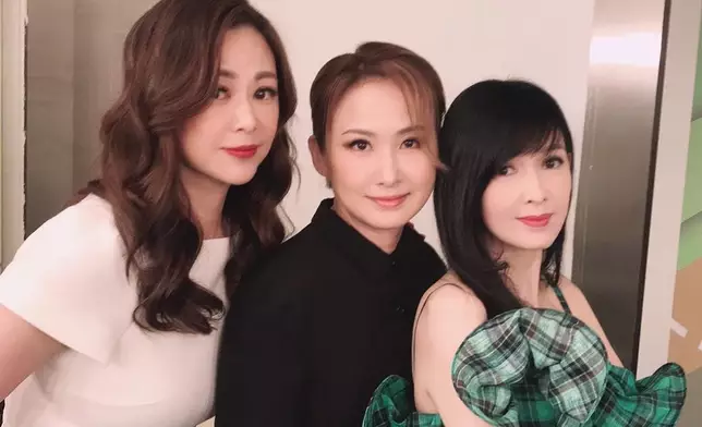 湯寶如曾與黎瑞恩、王馨平、劉小慧並稱「寶麗金四小花」。