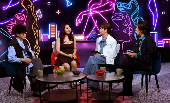 星期一晚上（8日）播出的ViuTV節目《晚吹－怨女俱樂部》繼續由袁嘉敏擔任嘉賓。