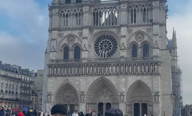 巴黎聖母院。kate.perkins1 Threads圖片