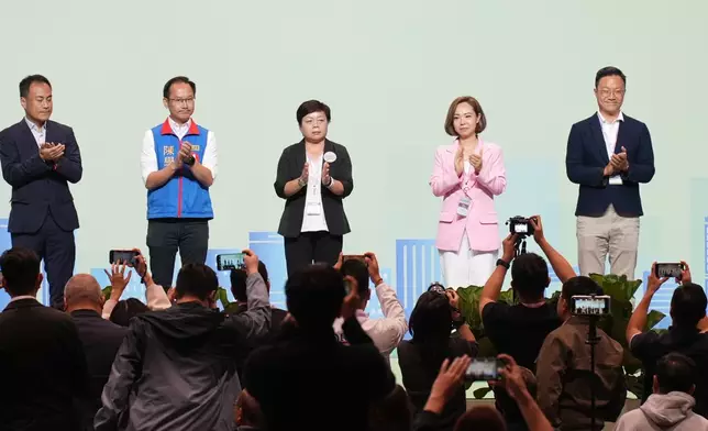 2025立法會換屆選舉地方選區選舉，香港島西選區投票結果公布。巴士的報記者攝