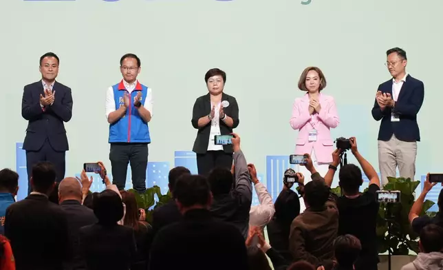 2025立法會換屆選舉地方選區選舉，香港島西選區投票結果公布。巴士的報記者攝