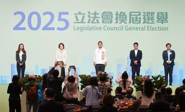 巴士的報記者攝