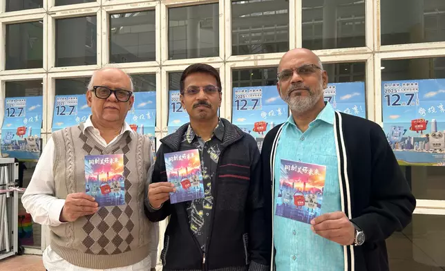 來自穆斯林社群的As-Sakay（中）對今次選舉安排十分滿意。巴士的報記者攝