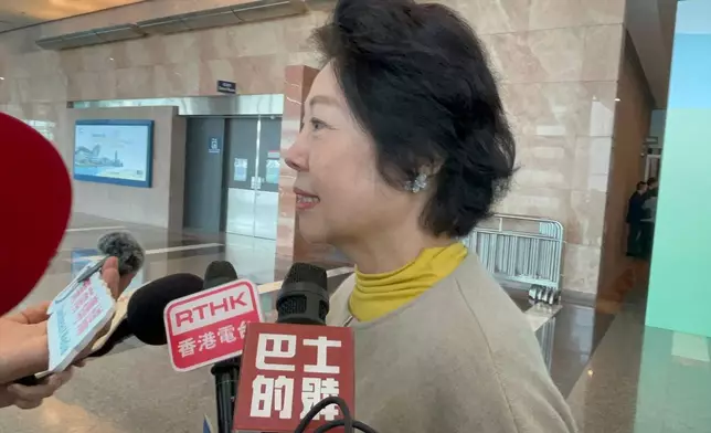 全國人大代表徐莉對投票安排感到滿意。巴士的報記者攝