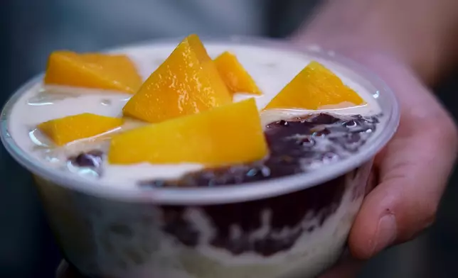 榴槤椰汁黑糯米、芒果椰汁黑糯米是必食推介。